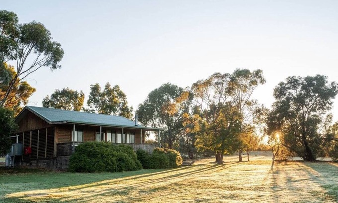 Wartook Cabine | Cosy cabin in the Grampians with mountain views