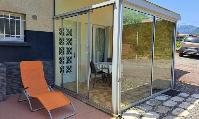 Tarascon-sur-Ariege Appartement | Cosy "champagne" mountain & nature gîte Tarascon/Ariège