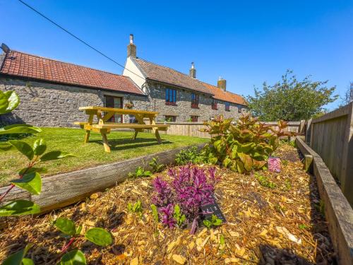 Kewstoke Maison | Cosy Coastal Retreat-Dog Friendly