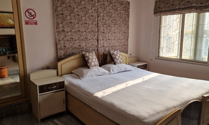 Kolkata Appartement | Cosy, Comfortable, safe stay at an affordable rate in Kolkata #2