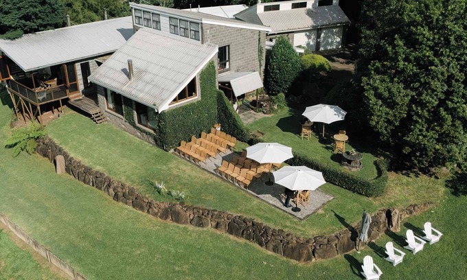 Booroobin Maison | Luxurious Mountain Retreat near Maleny