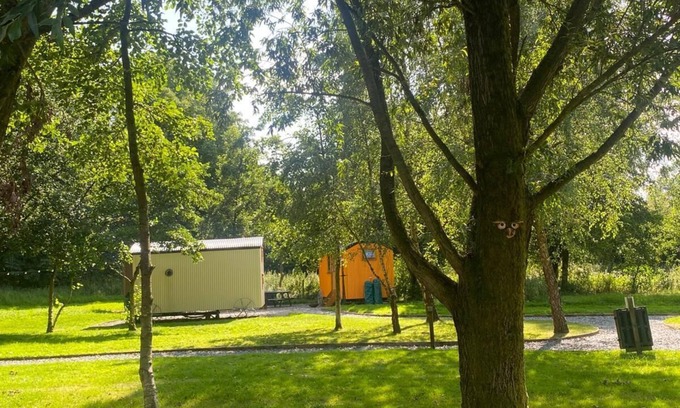 Higher Walton Cabine | Samlesbury Hall Shepherd's Hut