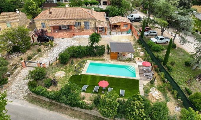 Saint-Laurent-La-Vernede Appartement | Cosy apartment for 4 people with A/C, pool, WIFI, TV and patio