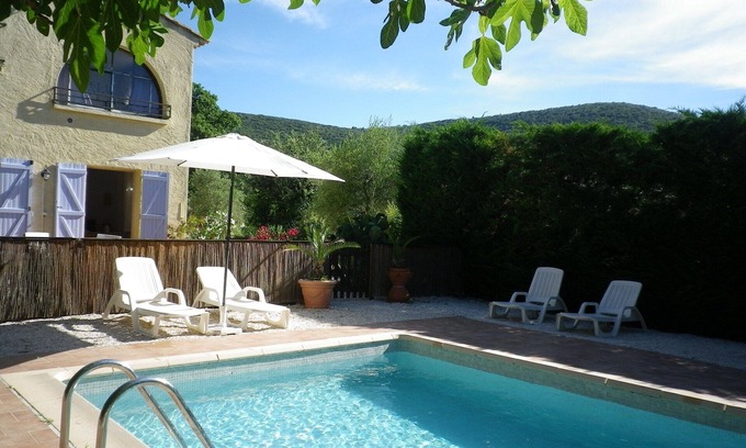 Le Luc Appartement | Gîte Amethyste dans villa á la campagne Centre Var