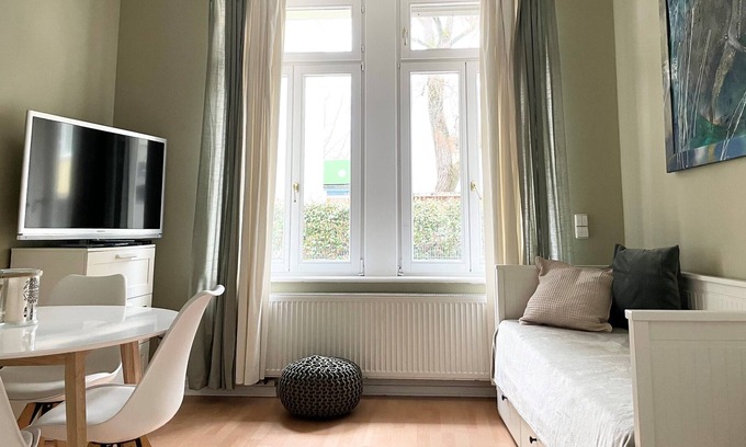 Baden-Baden Appartement | Cosy ground fl. apt in the central quiet str.Baden-Baden, whole infrastructure