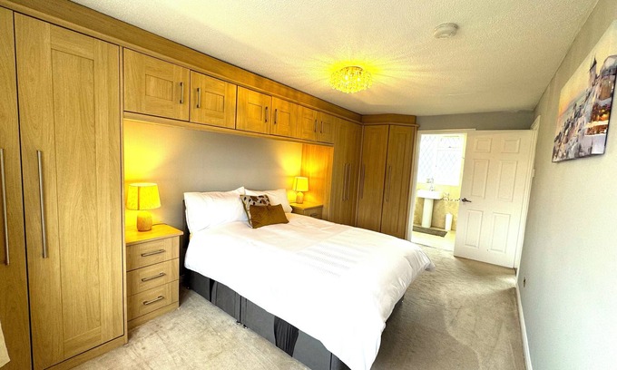 Langley Marish Maison | Cosy Guest House, Langley, Slough.