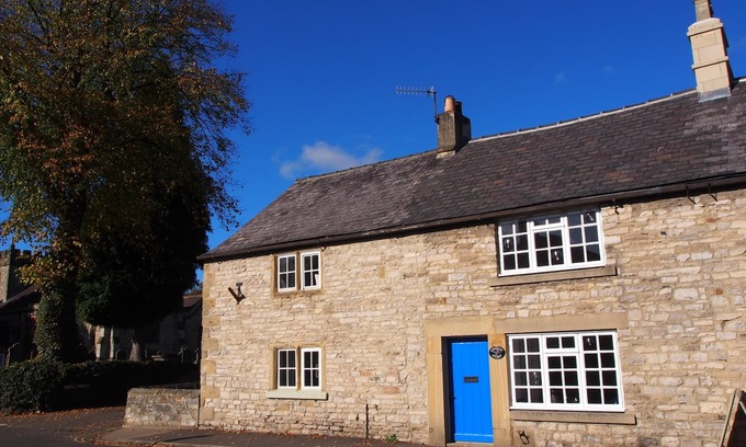 Ashford-in-the-Water Cottage | Cosy historic cottage in beautiful village with shop, cafe, pub.