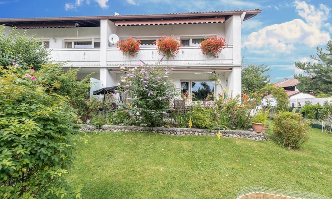 Reifing Appartement | Maison de vacances "Schild" avec vue sur le jardin et la montagne