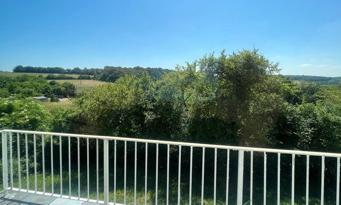 Thon-Samson Maison | Cosy holiday home in Andenne with terrace