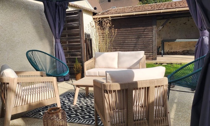 Favieres Maison | Cosy house with garden, Disney