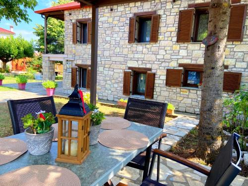 Kalivia Maison | Cosy lake house, μια ανάσα πριν τη λίμνη