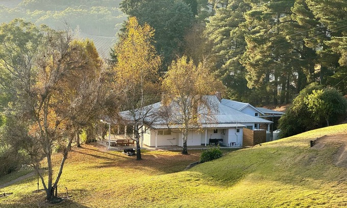 Lenswood Maison | Cosy Lenswood Moemoea Cottage, in the heart of Adelaide Hills Wine region