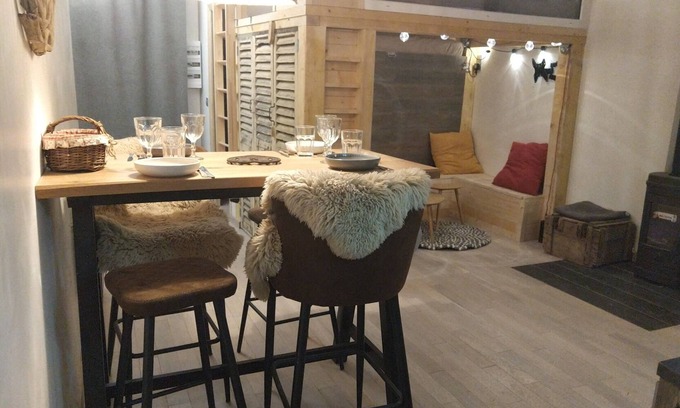 Saint-Etienne-de-Tinee Appartement | Chaleureux petit appartement de 4 couchages+jardin