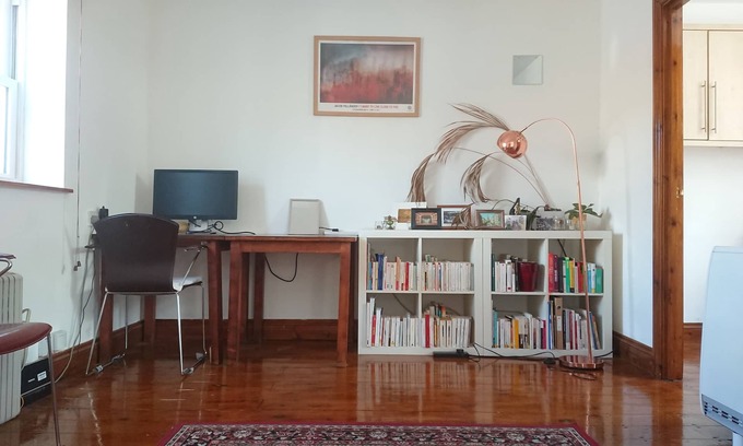 Somers Town Appartement | Charmant T1 très lumineux, balcon, métro à 3 min