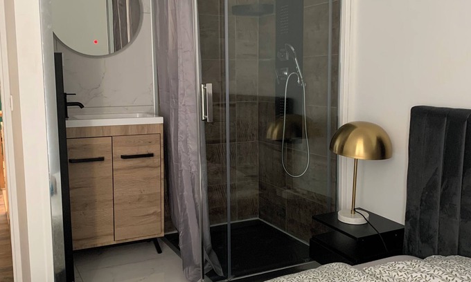 Dinan - Saint-Malo Appartement | Cosy, modern apartment in a central location close to all amenities