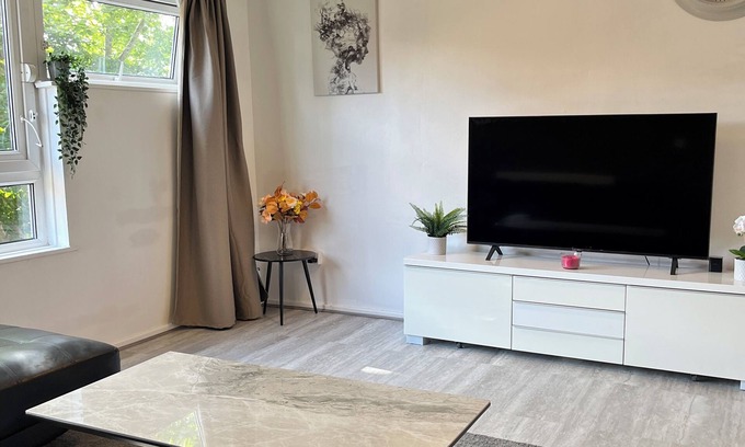 The Westside Appartement | Cosy & Spacious 1Bed + Balcony located in Birmingham City Centre