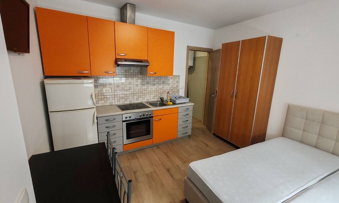 Koper Appartement | Cosy Studio in Koper with Private Bathroom