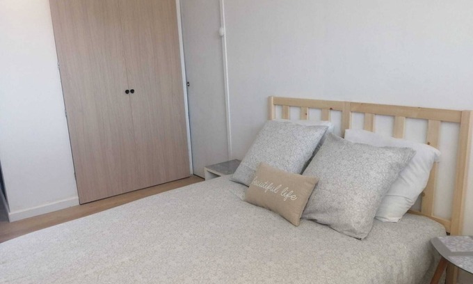 Saint-Pierre Appartement | Studio cosy perché au 1er étage