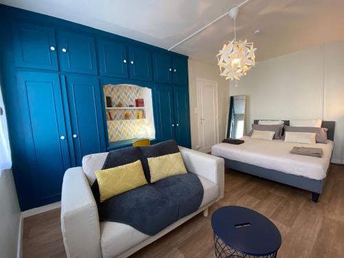 Chateau-Renault Appartement | Cosy T1 ! Proche commerces et axes routiers