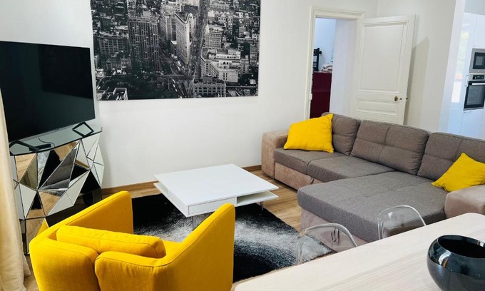 Reims City Centre Appartement | COSY T3 Centre Reims/Pkg Privé