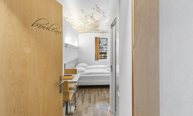 Sierre Hôtel | Chaleureuse chambre twin au coeur de Sierre