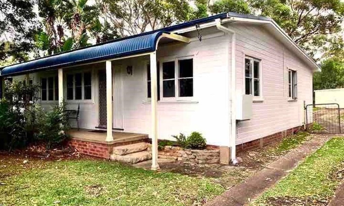 Mondayong Maison | Cosy two bedroom bungalow close to lake and ocean