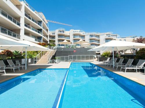 Nelson Bay Appartement | Cote D Azur in the heart on Nelson Bay with a swimming pool