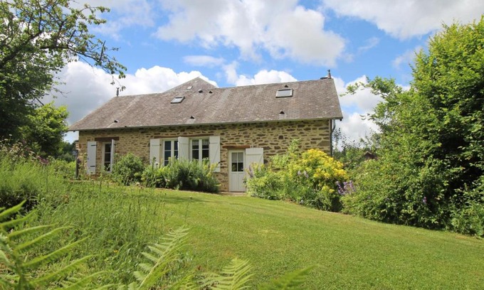 Saint-Germain-les-Belles Maison | Cote jardin
