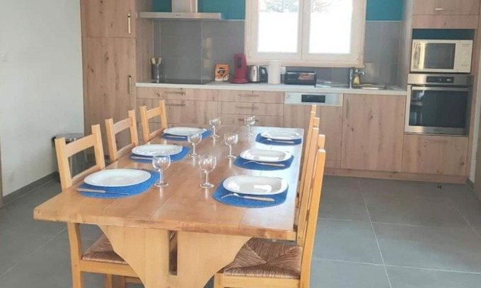 Labergement-Sainte-Marie Maison | Cottage between lake and mountain