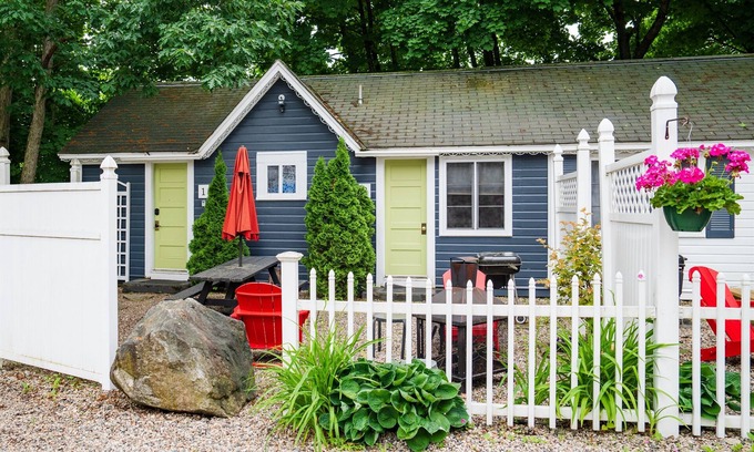 Wolfeboro Cottage | Cottage 1-2 - Year Round Pet Friendly - 2 Bedroom / 1 Bath End Unit