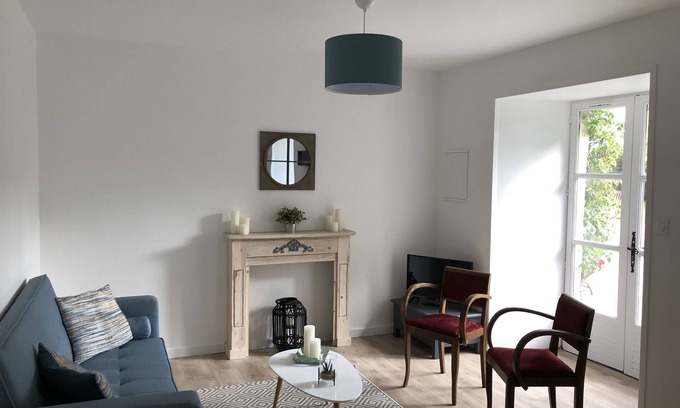 Sainte-Mere-Eglise Maison | Gîte 4 personnes entièrement rénové avec piscine