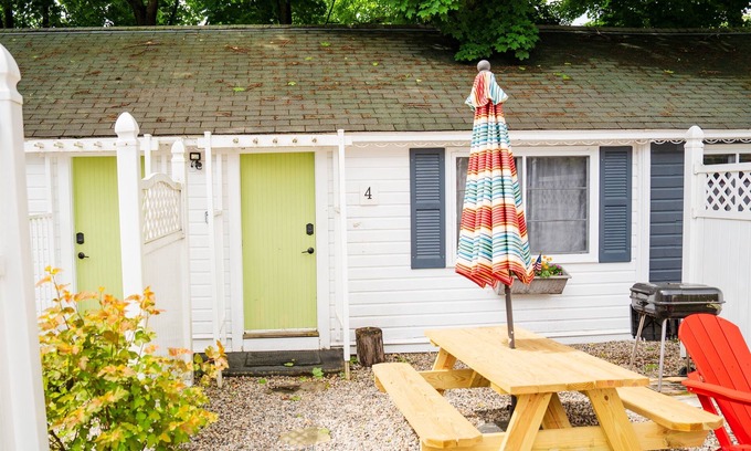 Wolfeboro Cottage | Cottage 4 - Year Round Pet Friendly 1 Bed w/ Loft / 1 Bath & Courtyard