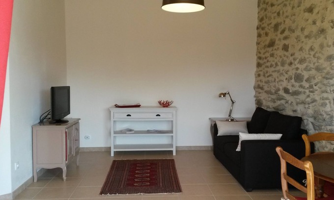 Cransac Maison | GITE 40m² - Maison en pierre entièrement rénovée en 2015 - 2 personnes