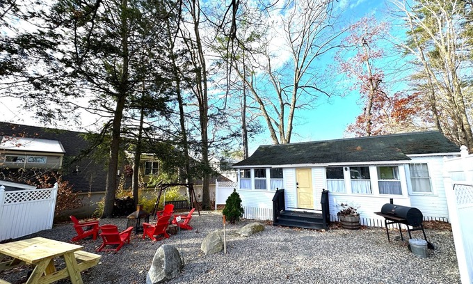 Wolfeboro Cottage | Cottage 8-9 - Year Round - Pet Friendly - Stand Alone 2 Bedroom / 2 Bath