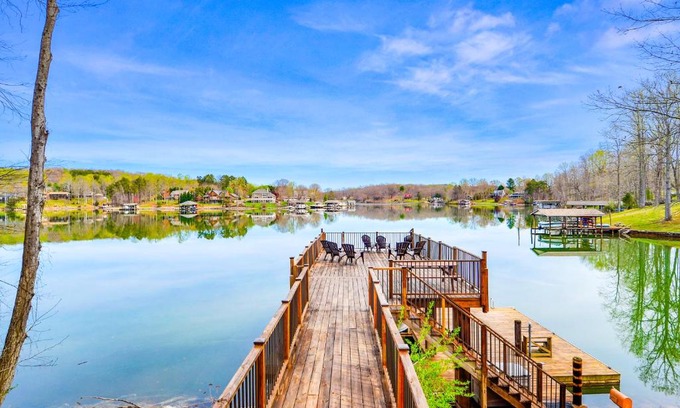 Moneta Maison | Cottage at the Lake