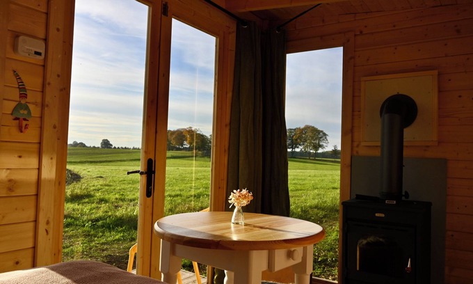 Dargun Cabine | Cottage can be used all year round with fireplace & sauna