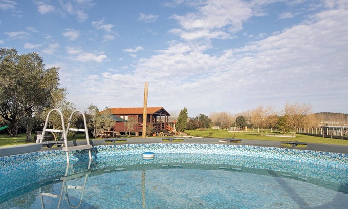 Fermentelos Cottage | Maison "Casa Da Lagoa Pateira" avec piscine privée, Wi-Fi et climatisation