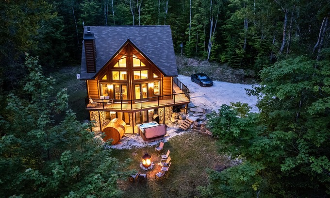 Amherst Cabine | Cottage - Chalet - Close to Mont Tremblant- Hot Tub - Sauna