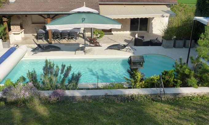 Arrentieres Maison | Gîte de 2 à 10 personnes avec piscine chauffée