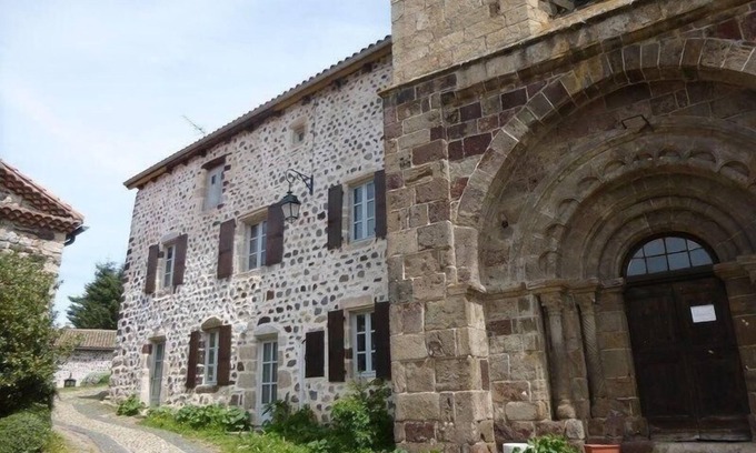 Arlempdes Cottage | Gîte 4 pers avec cour, vue Loire