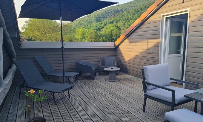 Arbas Maison | Petite maison "Gîte De Pène Blanque" avec vue sur la montagne, terrasse privée et Wi-Fi