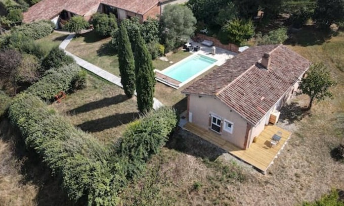 Lacaugne Maison | Cottage "Gte Du Faon" with Shared Pool, Private Terraces & Wi-Fi