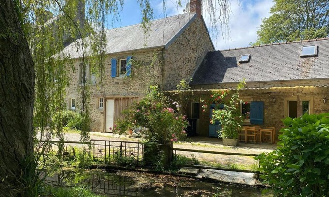 Saint-Sauveur-le-Vicomte Maison | Cottage in Normandy near Barneville-Carteret