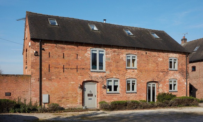 Dalbury Lees Maison | Cottage in Ashbourne with Games Room & Garden