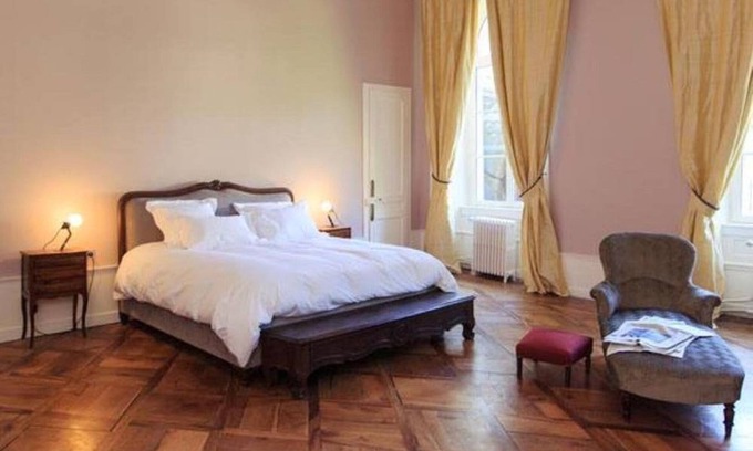 Salins-les-Bains Maison | MAGNIFIQUE GITE DANS HOTEL PARTICULIER DU XIXème