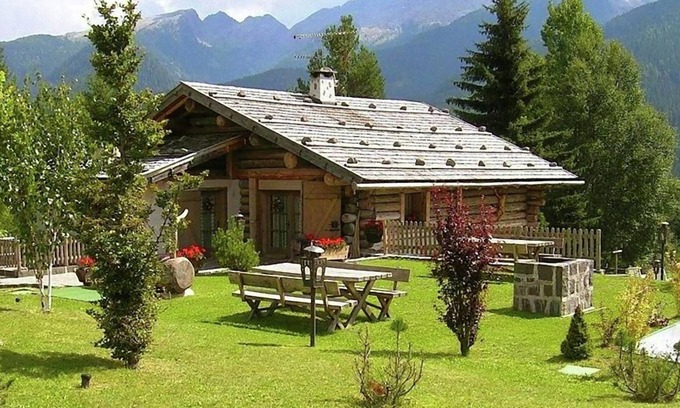 Bellamonte Appartement | Cottage in Bellamonte with hot tub
