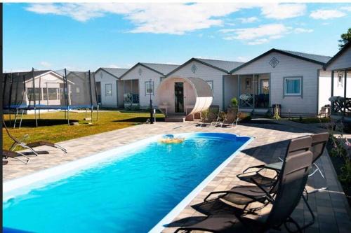 Plesna Maison | Cottage in G ski near Baltic Beach & Lighthouse