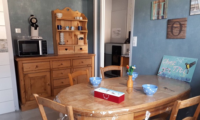 Foncine-le-Haut Maison | Gîte dans maison individuelle, avec chalet-véranda derrière