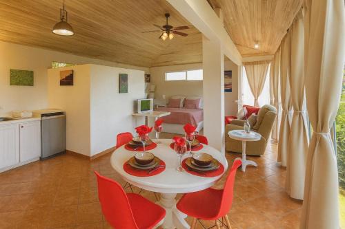 Escobal Maison | Cottage in Magic Mountain Views