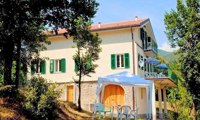 Sesta Godano Villa | Splendide gîte à Sesta Godano avec balcon